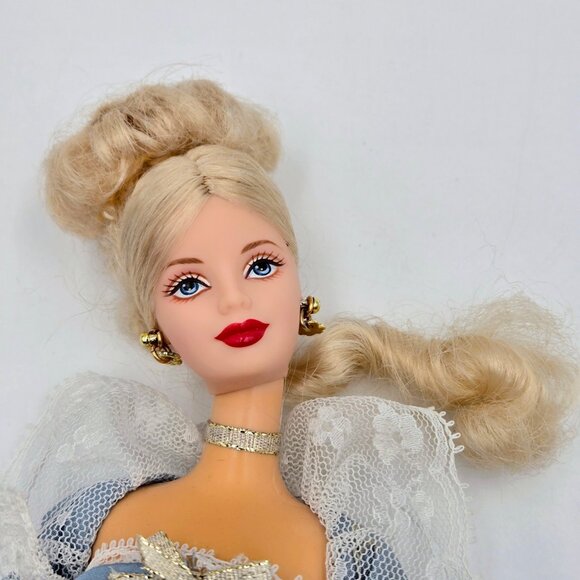 Barbie Princess Of The Danish Court Dolls Of The World 2002 56216 Doll Read - Picture 16 of 16
